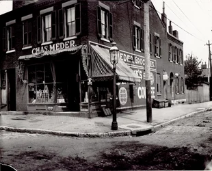 Charles Meder Lebensmittelgeschäft an der Ecke Nineteenth und Dodier Streets